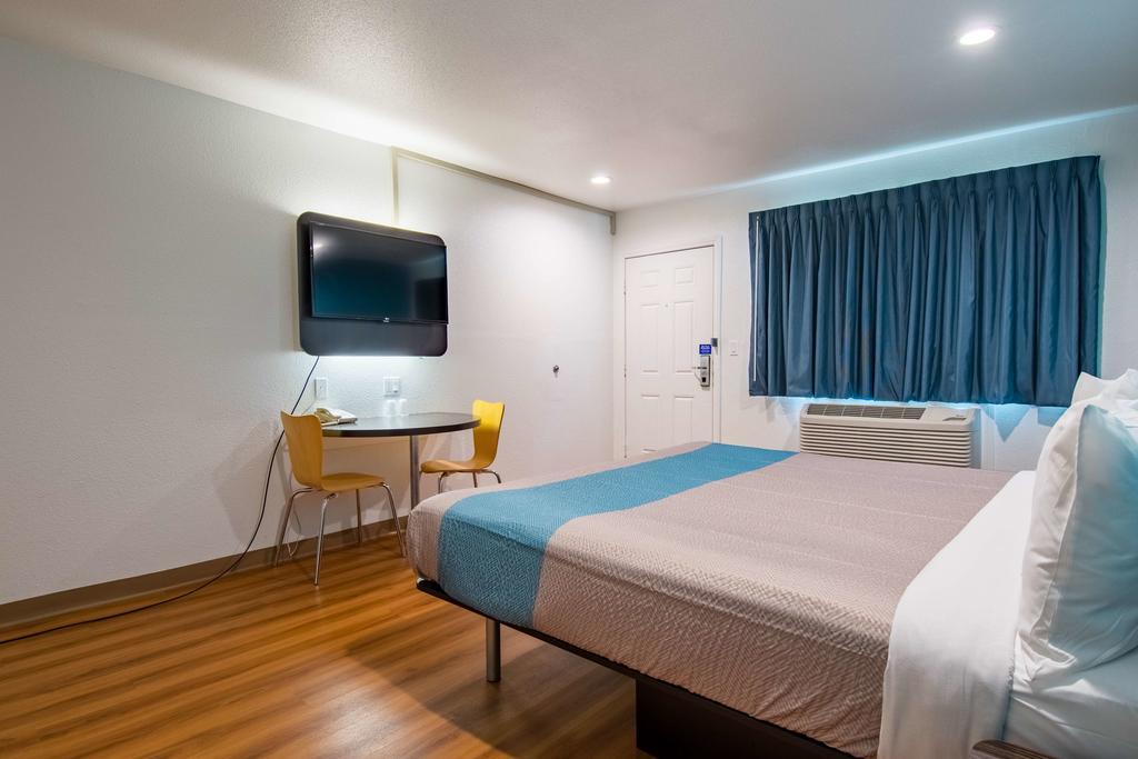 Motel 6-San Bernardino, Ca - Downtown Luaran gambar