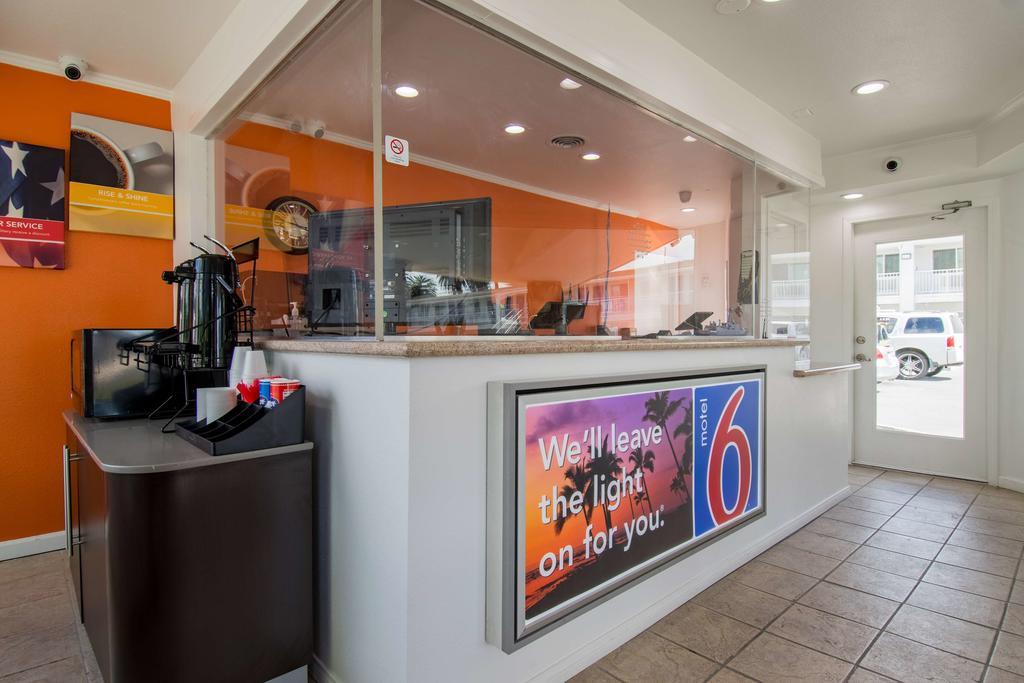 Motel 6-San Bernardino, Ca - Downtown Luaran gambar